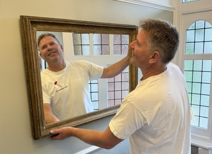 Surrey Handyman - Paul - Mirror Hanging